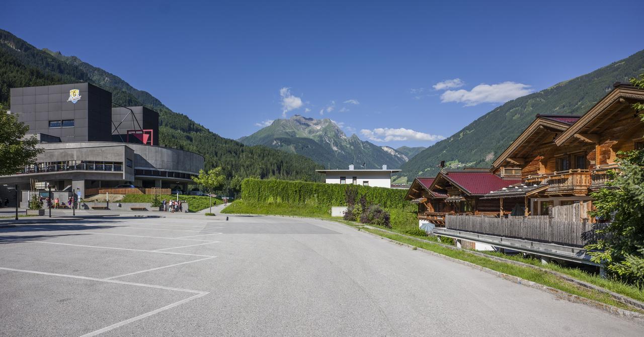 Alpenchalet Bruecke Mayrhofen Exterior photo
